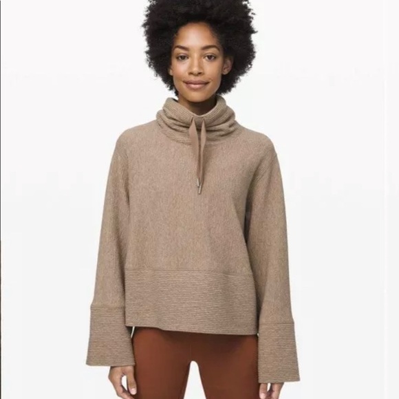 Lululemon Retreat Yourself Pullover - Picture 2 of 2